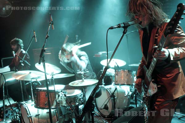 DEWOLFF - 2012-02-19 - PARIS - La Maroquinerie - 